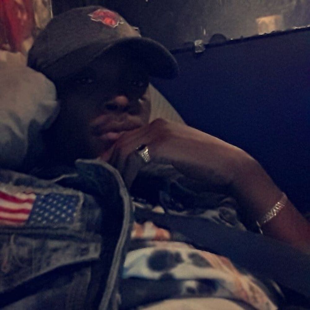 Meet your Posher, Kahari